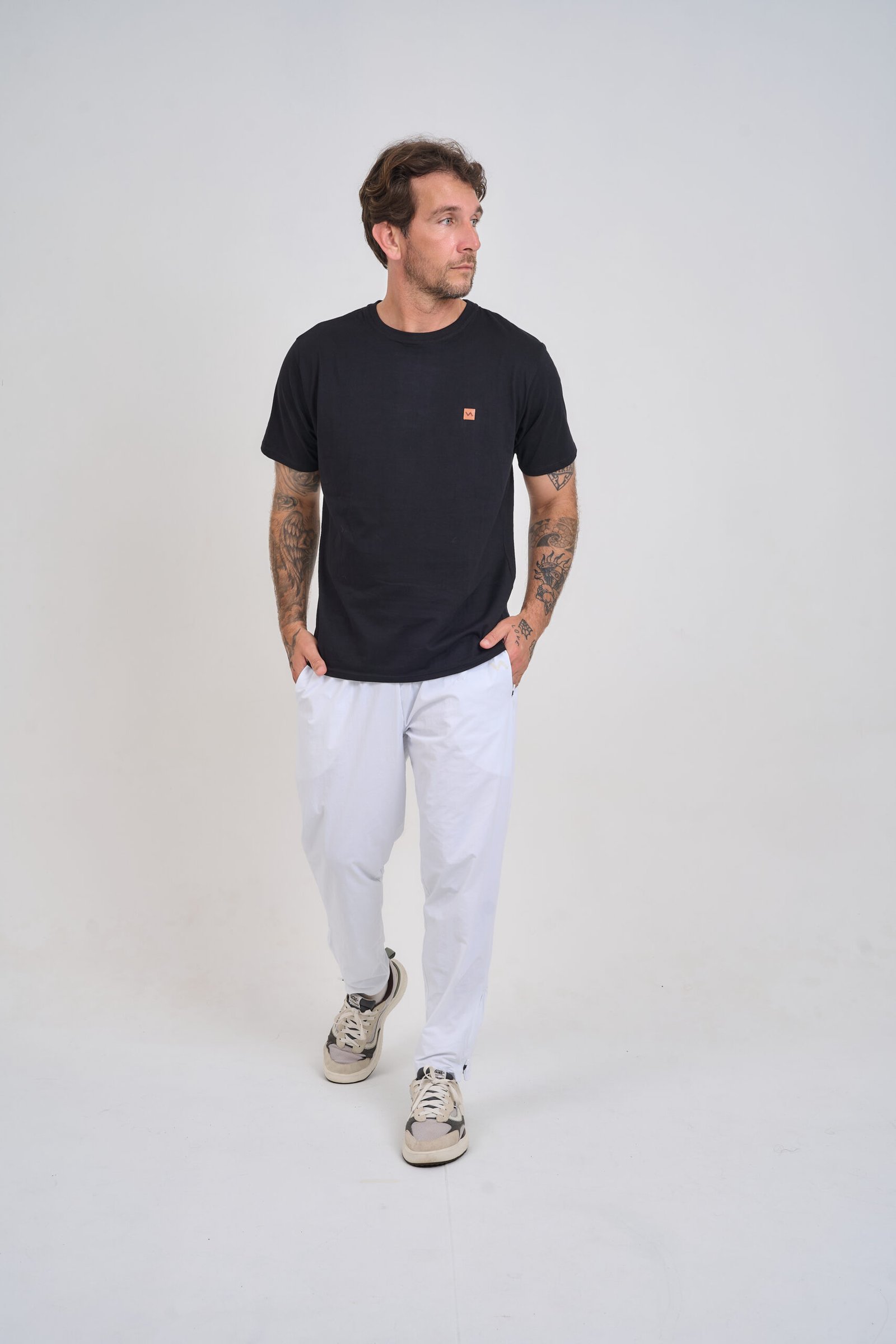 Camiseta Organic Comfort preta (4) Camiseta Organic Comfort - Image 2
